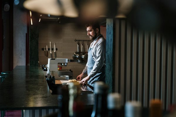 What Is the Best Design for a Spice Rack in a Small Kitchen?